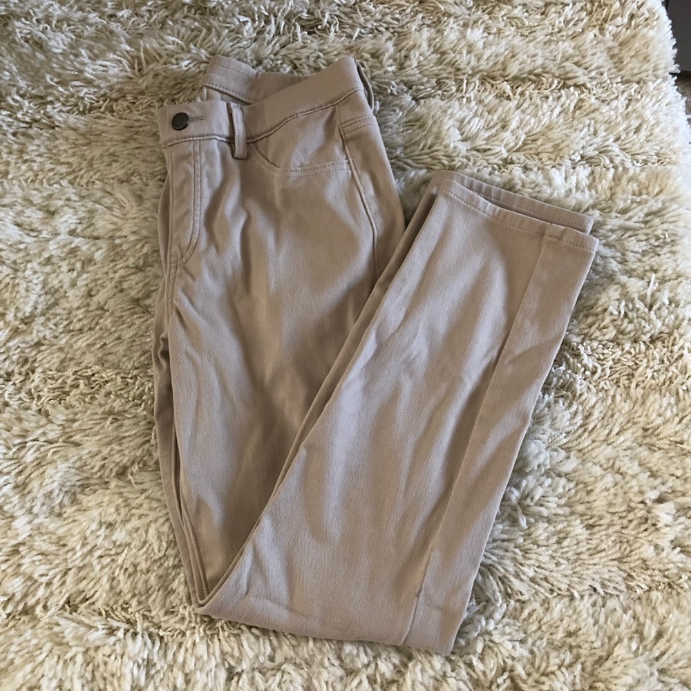 UNIQLO tan jeggings